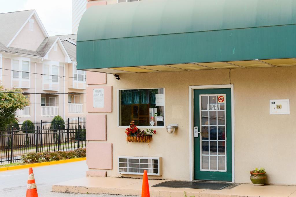 Budgetel Inn And Suites Atlanta Midtown Esterno foto