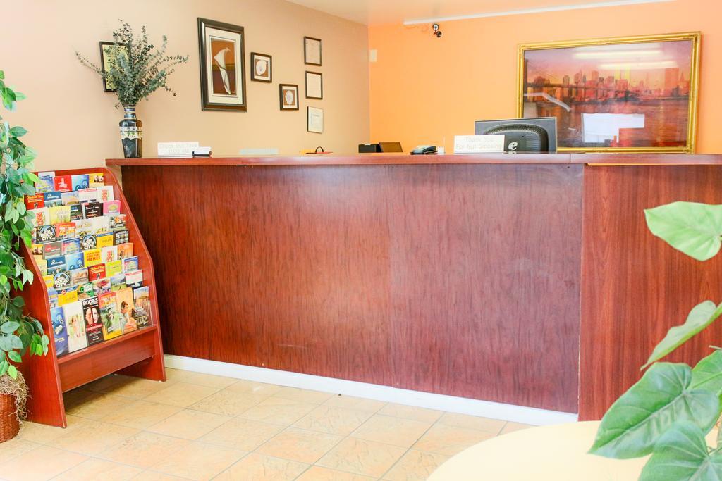 Budgetel Inn And Suites Atlanta Midtown Esterno foto