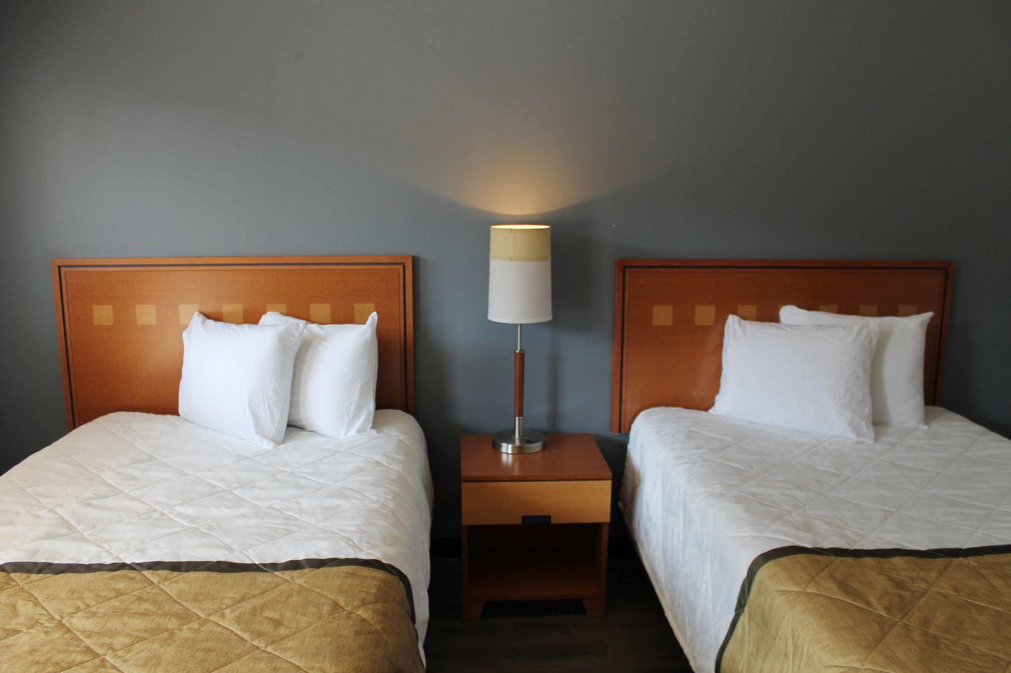 Budgetel Inn And Suites Atlanta Midtown Esterno foto